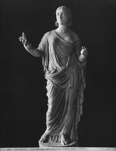 Julia Mamaea (180-235 dC) mãe do imperador Severus Alexander (205-235 dC) c.230 (mármore)